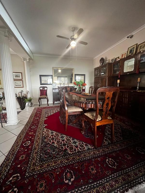 5 Bedroom Property for Sale in Rome Glen Western Cape